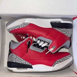 Jordan 3 Fire red size 10 men’s